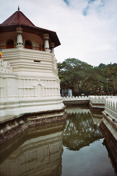 kandy-temple01.jpg